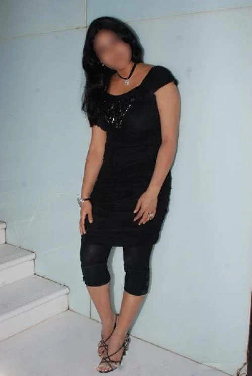 Call Girls Mayfair Gardens